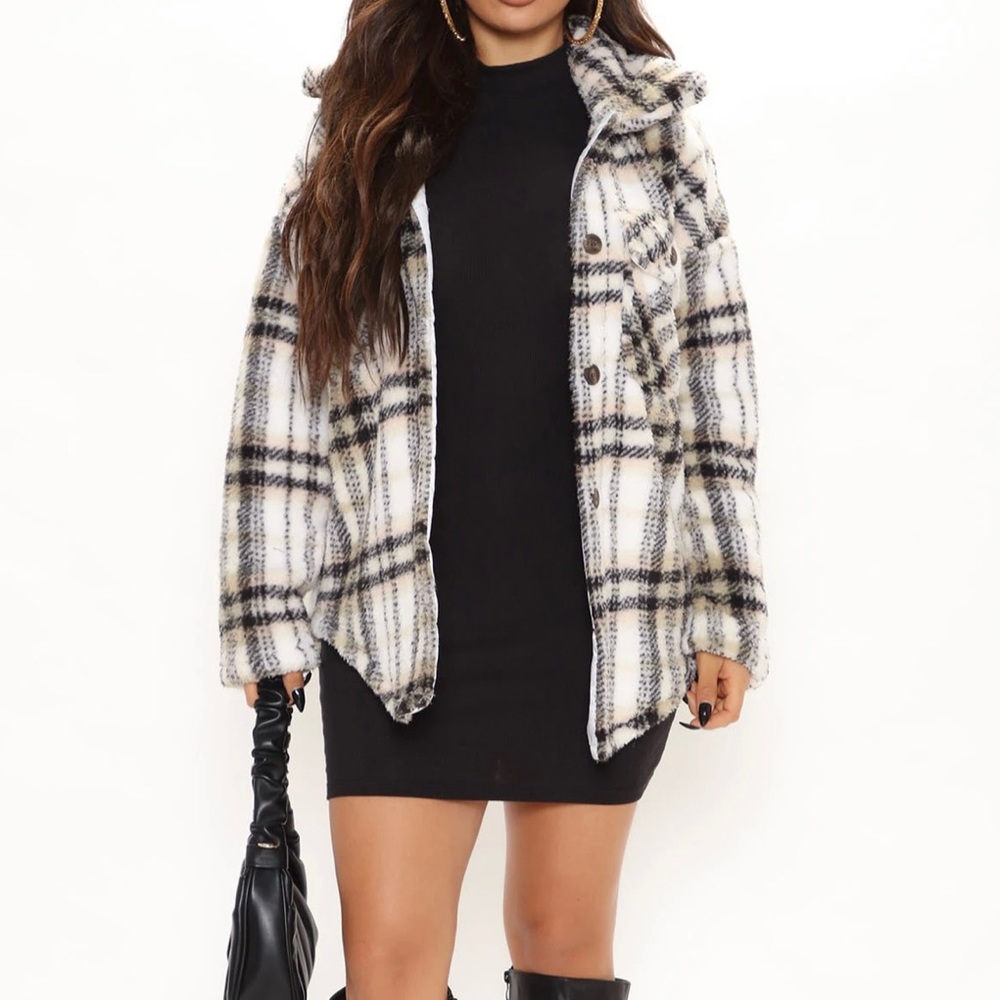Sherpa Shacket Feels Like Fall Shirt Jacket Sz. L